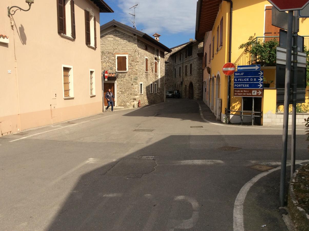 Casa Vacanze Agnese San Felice del Benaco Exterior foto