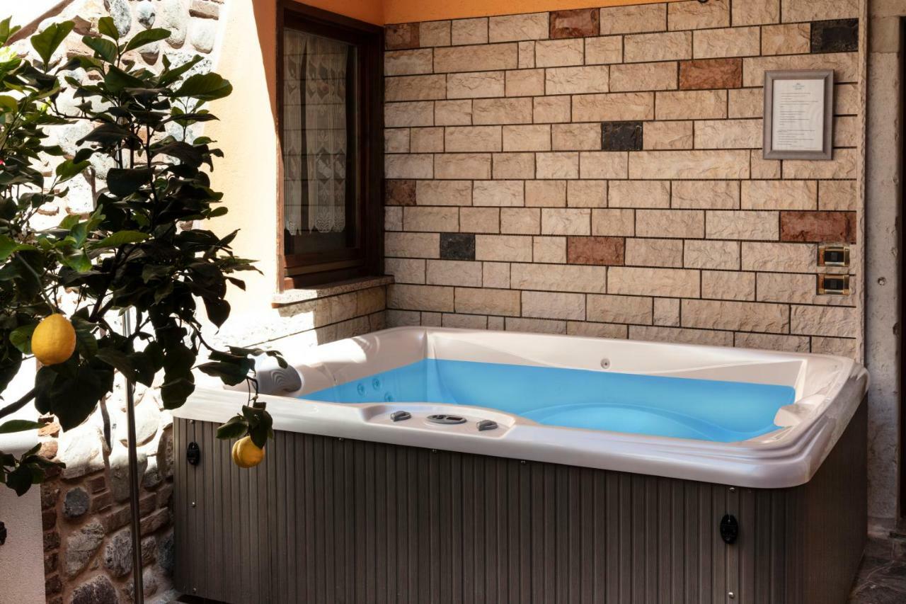 Casa Vacanze Agnese San Felice del Benaco Exterior foto