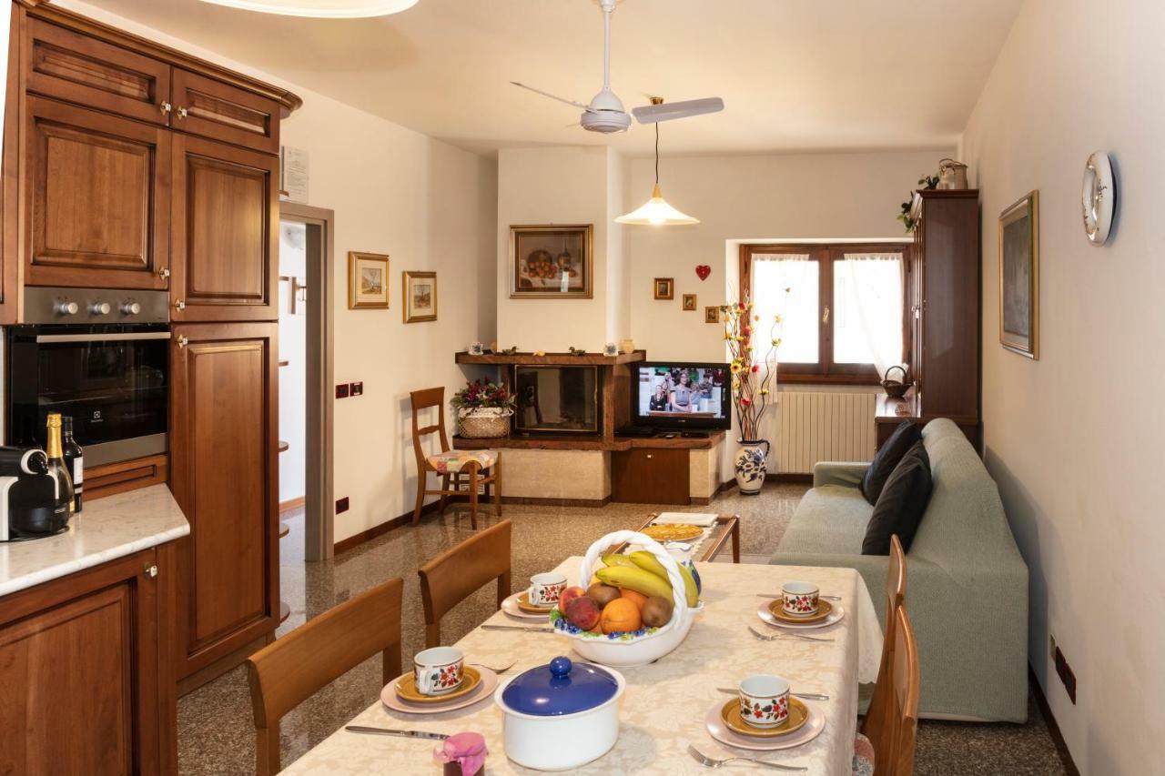 Casa Vacanze Agnese San Felice del Benaco Exterior foto