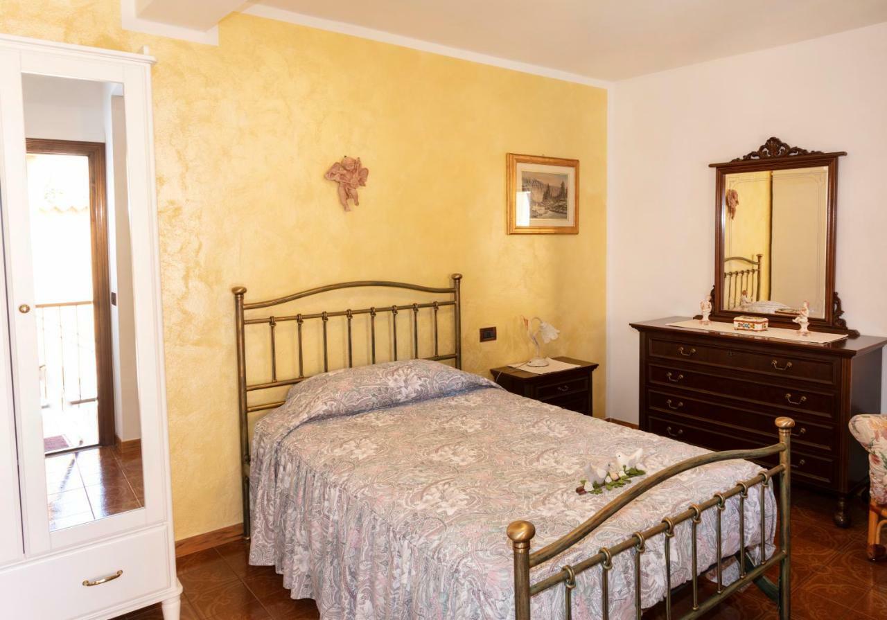 Casa Vacanze Agnese San Felice del Benaco Exterior foto